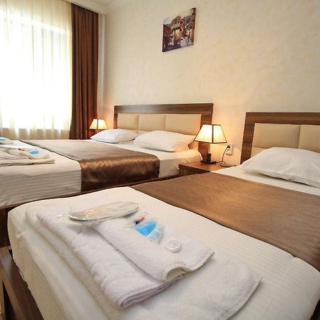 Tiflis House Hotel Екстериор снимка