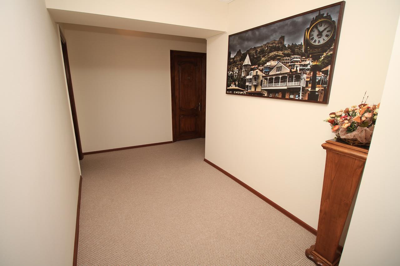 Tiflis House Hotel Екстериор снимка