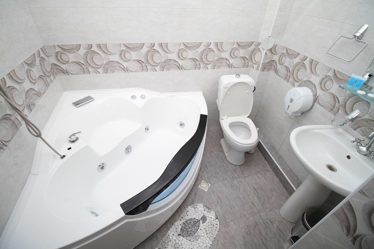 Tiflis House Hotel Екстериор снимка